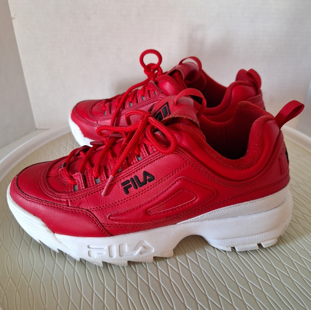 《FINAL》Fila>>>Red leather chunky sneakers with white soles 🤍women size 9.5 - Picture 5 of 12